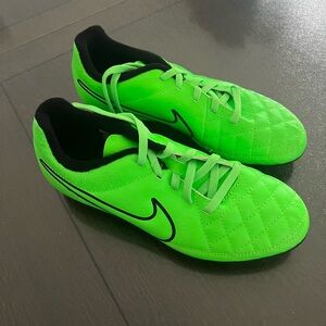 Nike soccer cleats, size 3Y. New.